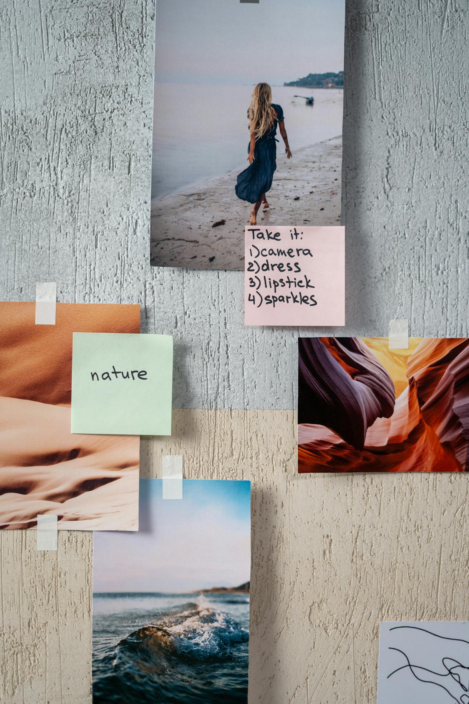 pictures-on-the-wall-free-stock-photo
