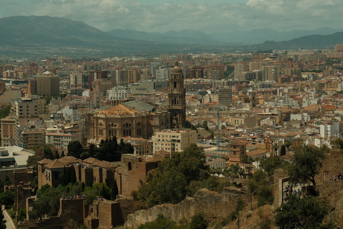 View over Málaga toward the cathedral and port