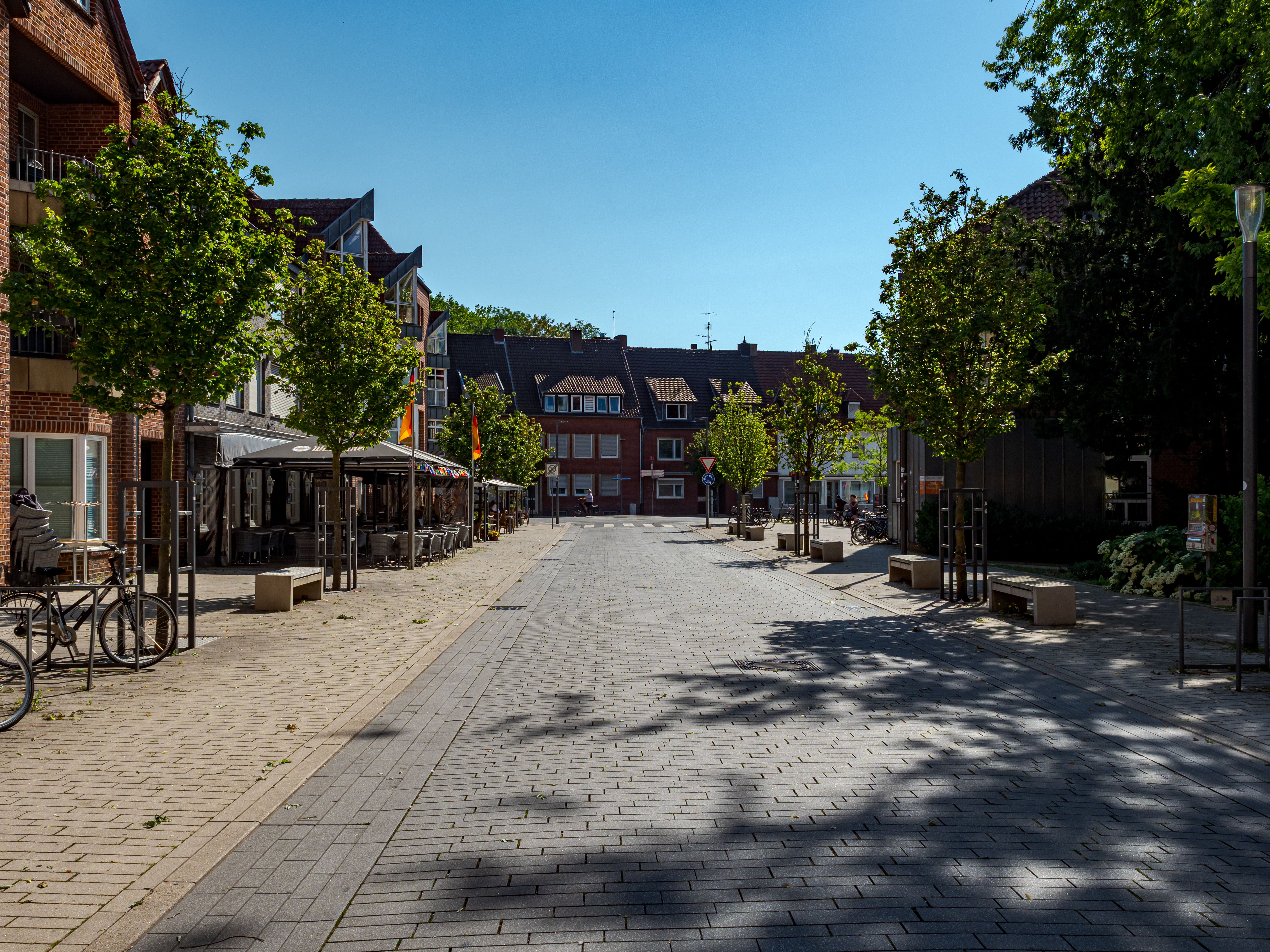 Urban planning for walkable cities and green spaces promoting physical activity in India