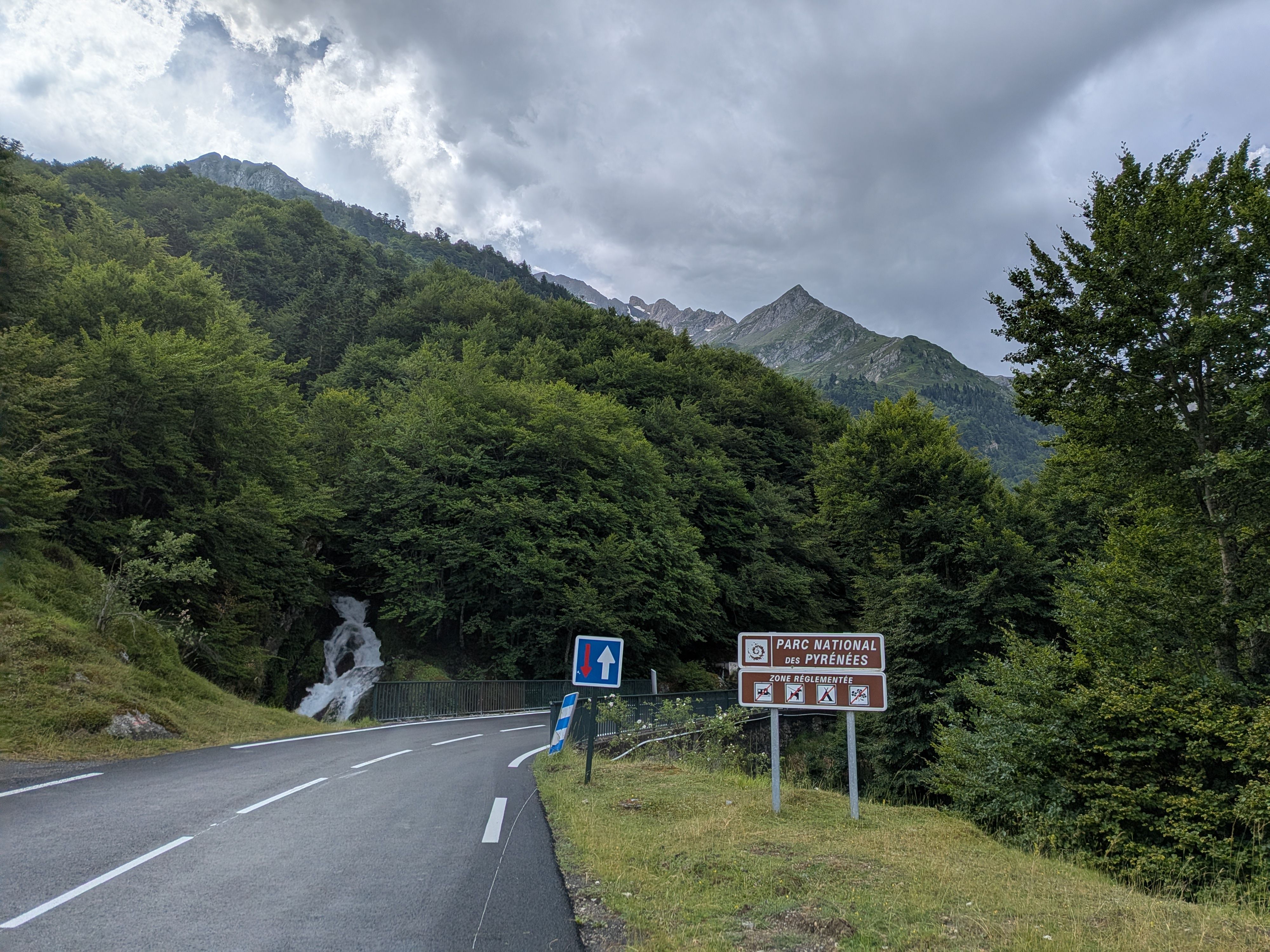 Parc National des Pyrénées — Vallée d'Ossau Day Trip