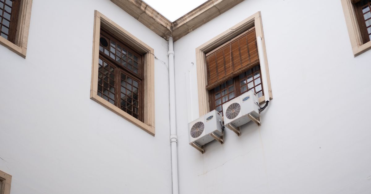 Why Does My Home Air Conditioner Smell Musty?