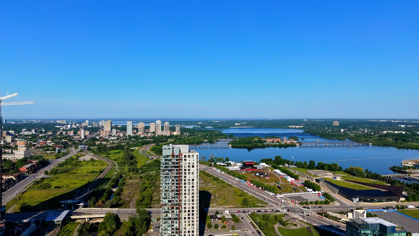 Buying in The Glebe Ottawa: 2025 Guide for Families & Mature Buyers | Spring, Summer & Fall Market Insights