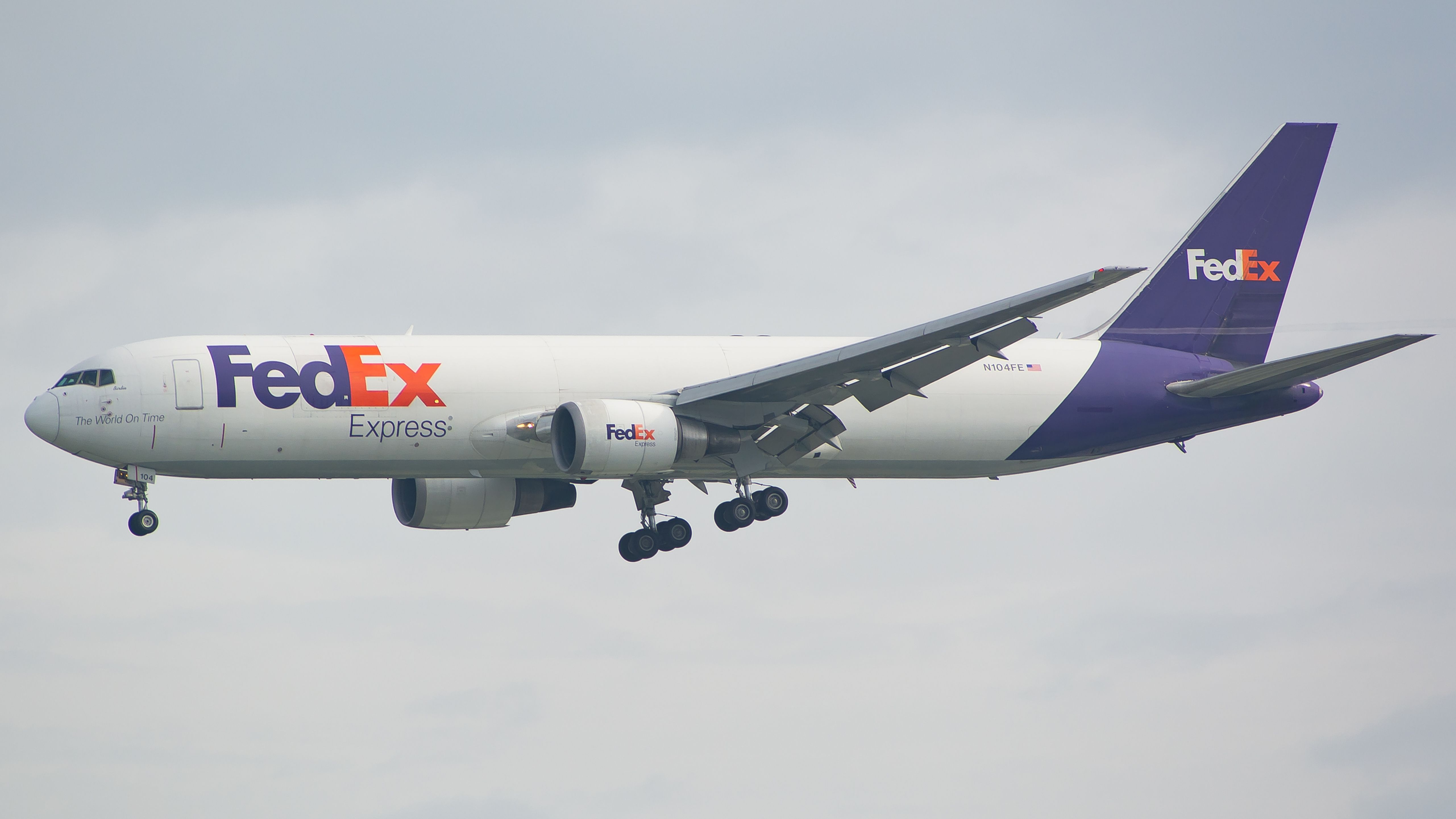 How To Be An Air Courier