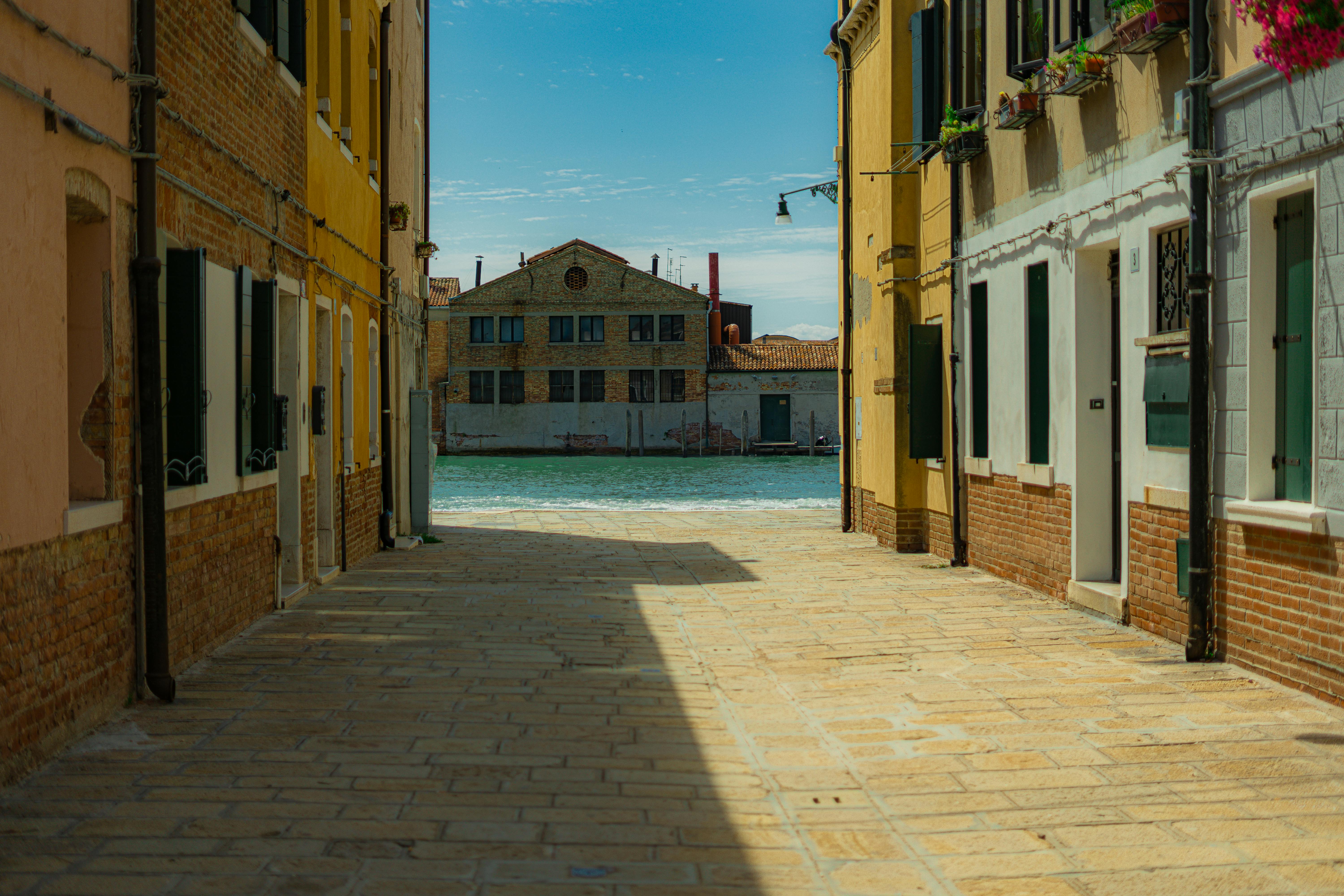 Venice, Narrow Alleyways, Excessive Tourism, Crowded Streets, Cruise Ships, Summer Travel