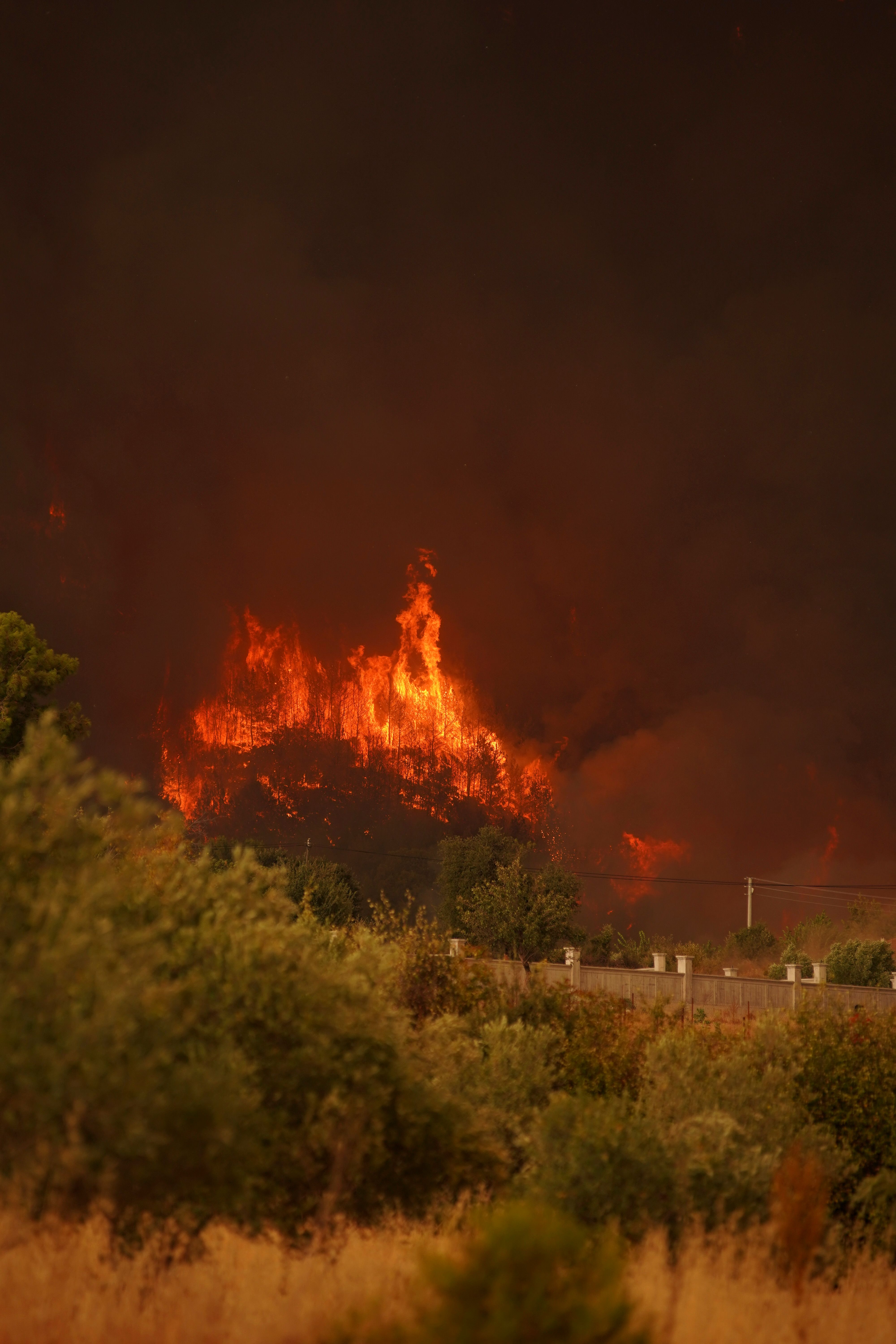 Massive Wildfire Scorches 13,000 Hectares North of Madrid, Forcing Evacuations and Raising Climate Concerns
