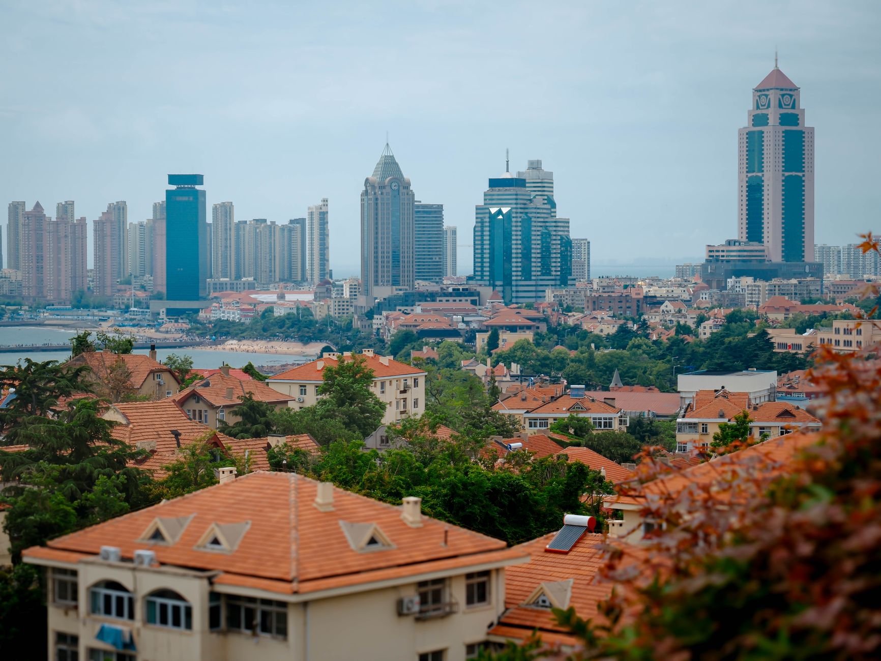 Shandong modern development Qingdao port Jinan CBD industry — Photo by BI ravencrow