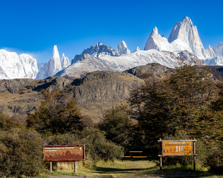 Breathtaking landscape of Mount Fitz Roy in El Chalten, Argentina, perfect for nature lovers.