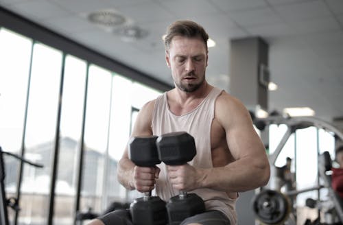 Fotobanka s bezplatnými fotkami na tému biceps, činka, človek