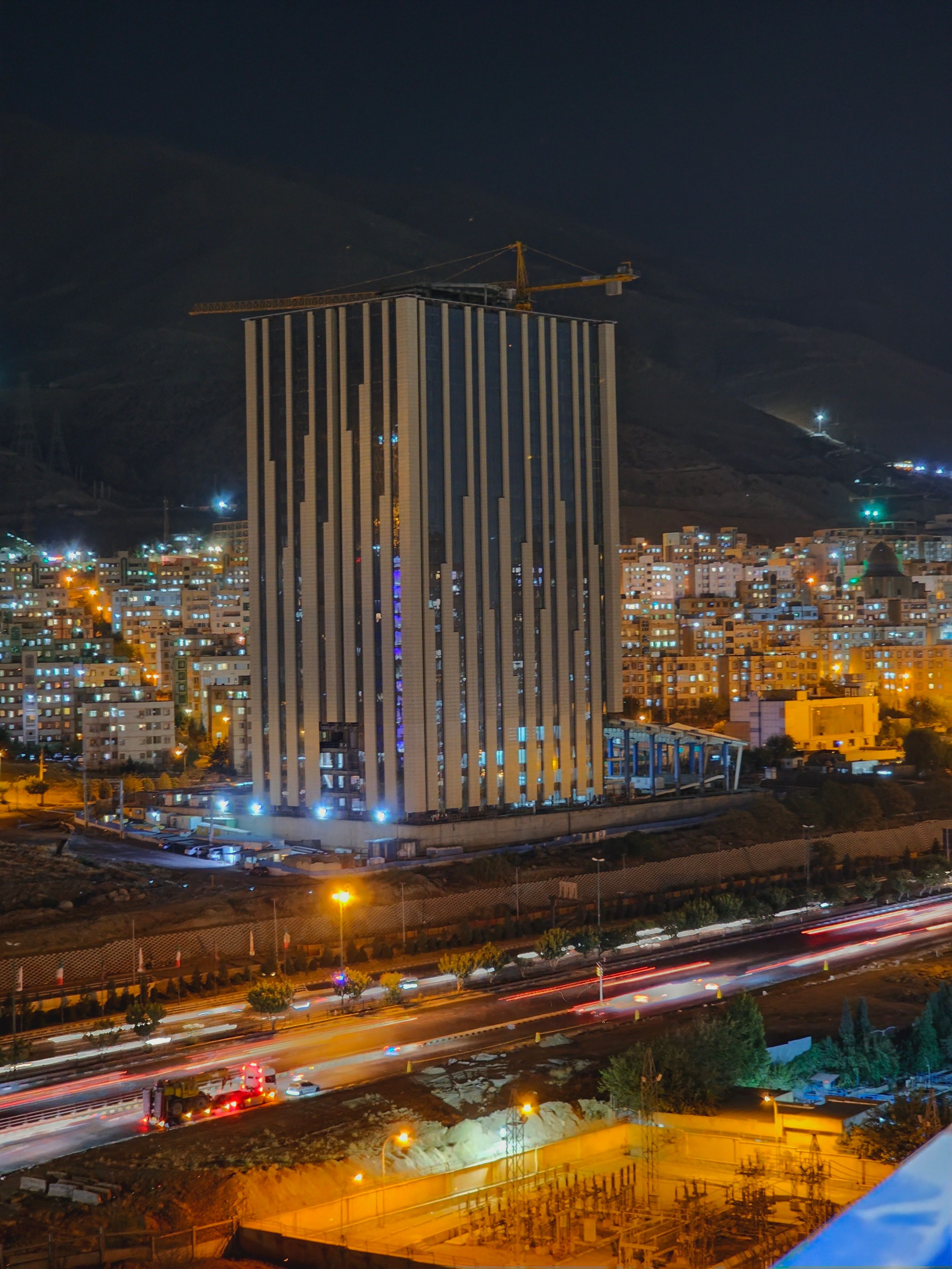US Escalates Strikes on Iran as Tehran Threatens Hormuz Closure: Global Energy Security Under Threat