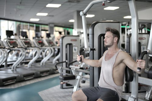 Fotobanka s bezplatnými fotkami na tému aktívny, biceps, cvičenie