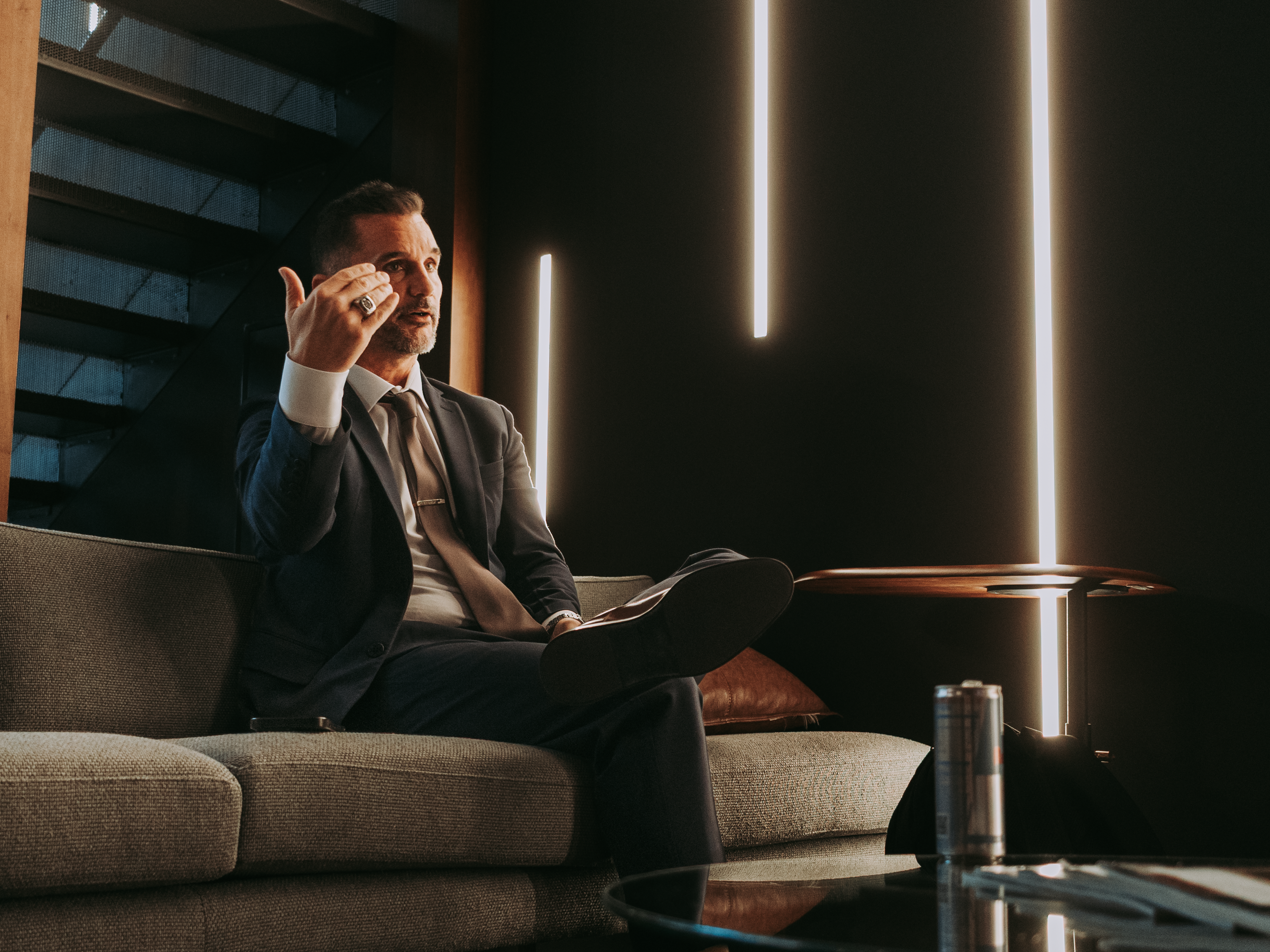 Le dialogue silencieux du rangement décoratif