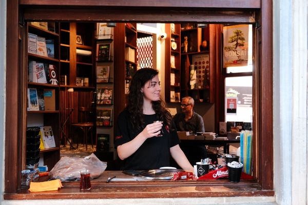 Bookstore Cafe Istanbul jigsaw puzzle