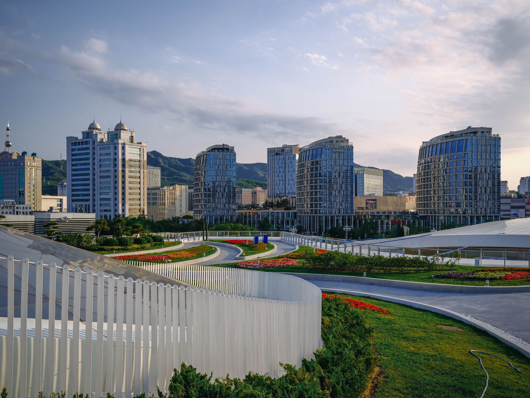 Airport transfers in Lanzhou Airport transfers in Lanzhou