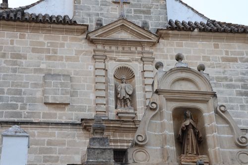 Free Detailed facade of a historic structure in El Puerto de Santa María, showcasing traditional Spanish architecture. Stock Photo