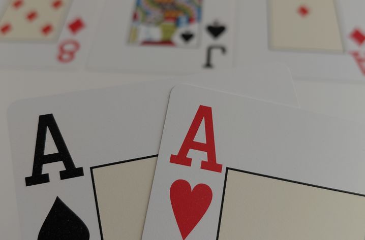 Glücksspieler nutzen Aktionen und Verlosungen in Online Casinos