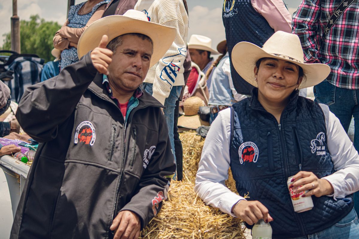 single item delivery in Blockley — Loaded properly: blankets, straps and a plan in Blockley