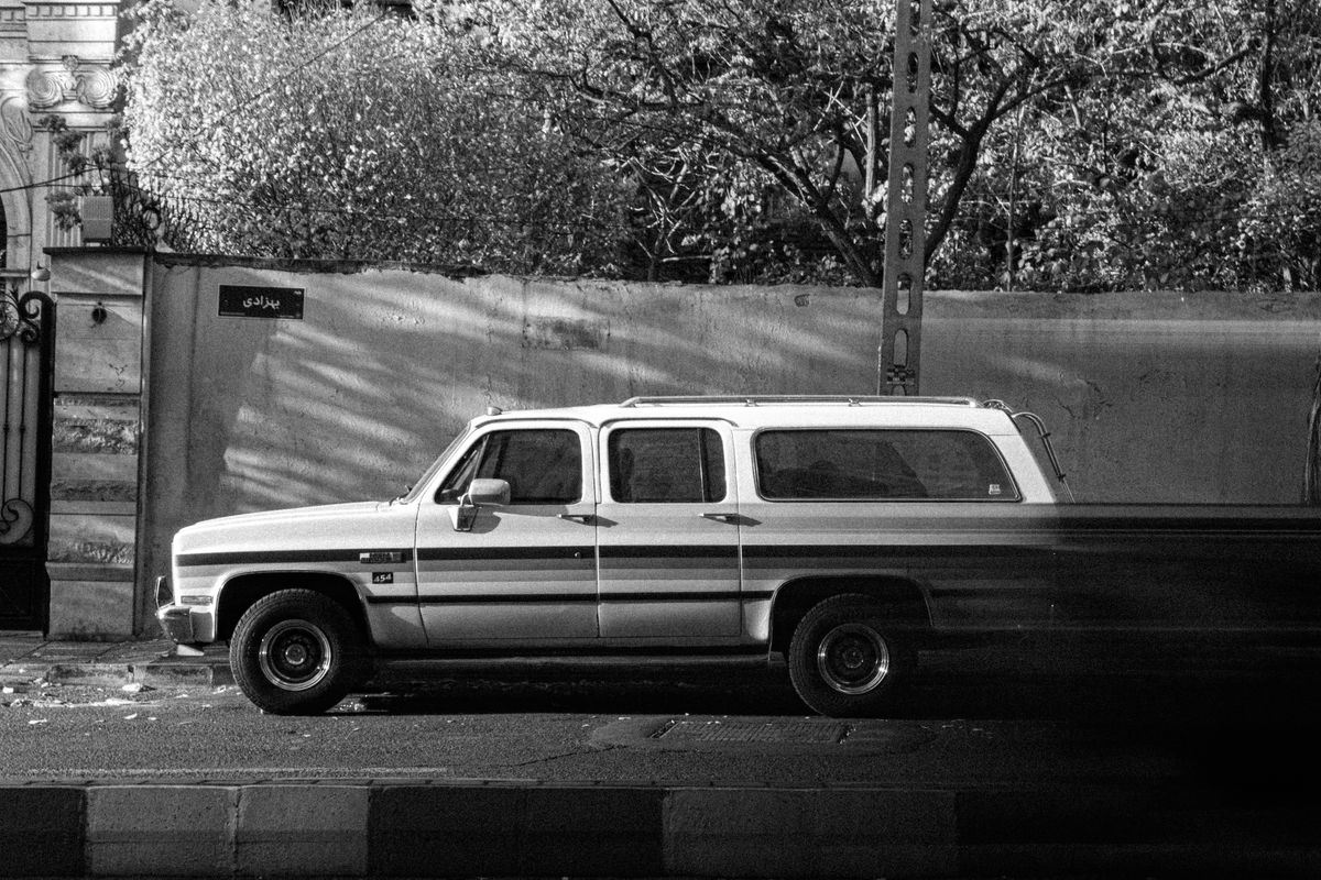 man with a van in Flore — Loaded properly: blankets, straps and a plan in Flore