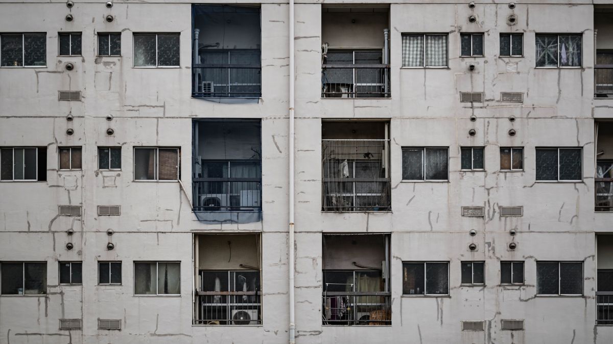 年季の入った集合住宅の外観(イメージ)