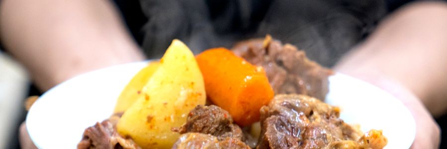 Foto de Vaca atolada com arroz e couve