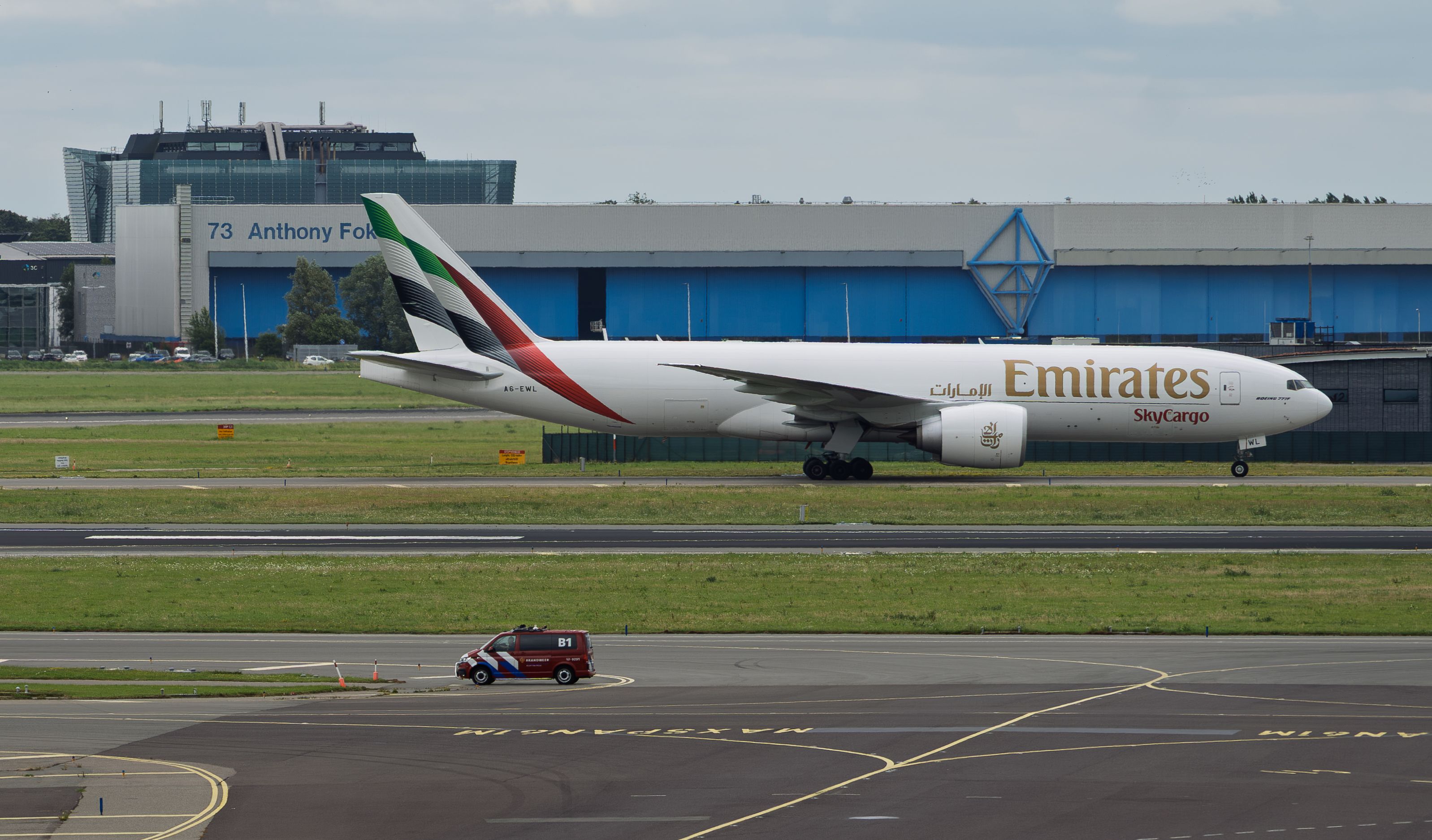 Emirates SkyCargo inaugura era do Boeing 777-300ERSF convertido para carga