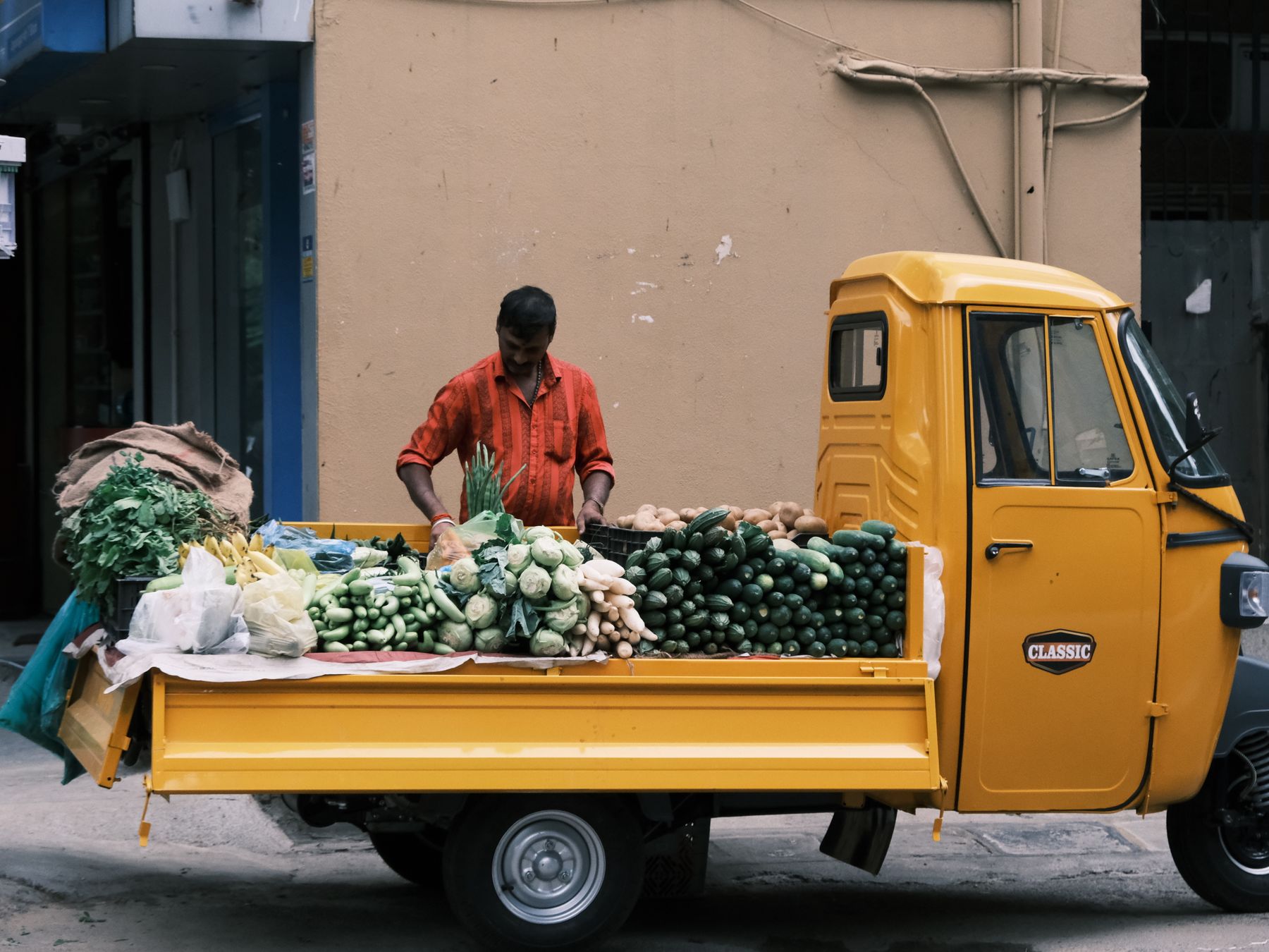 Mells — man and van team loading a removal van