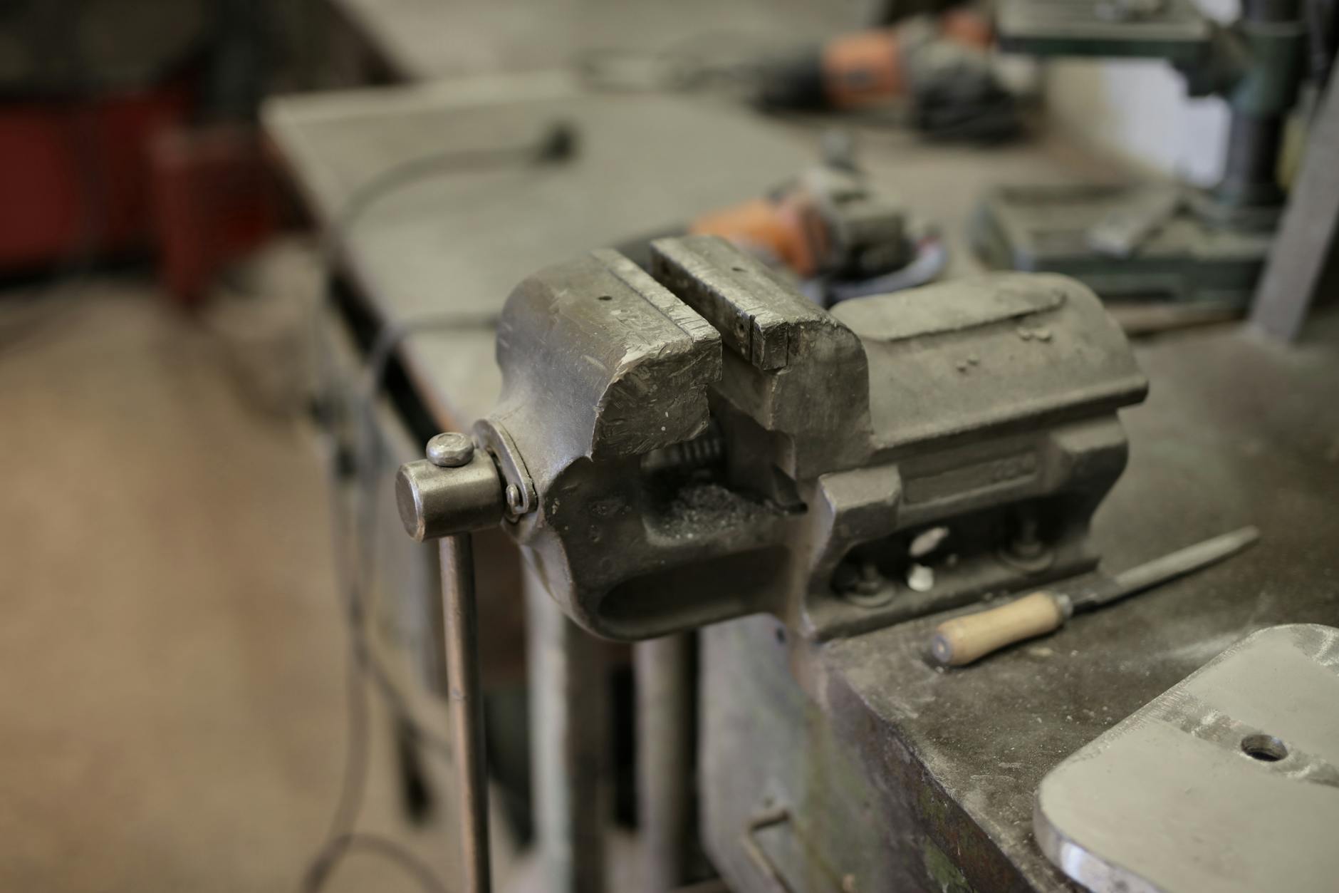 Best Bench Vise 2026 — Woodworking and Metalworking Vises Reviewed
