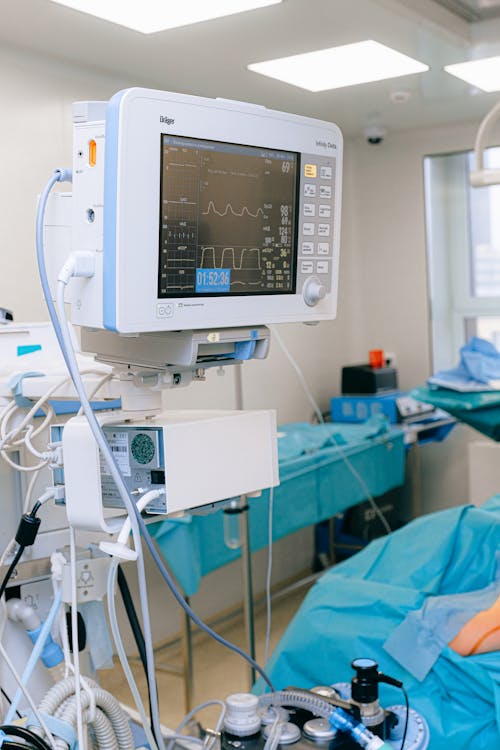 Equipamento Médico Em Uma Sala De Operação