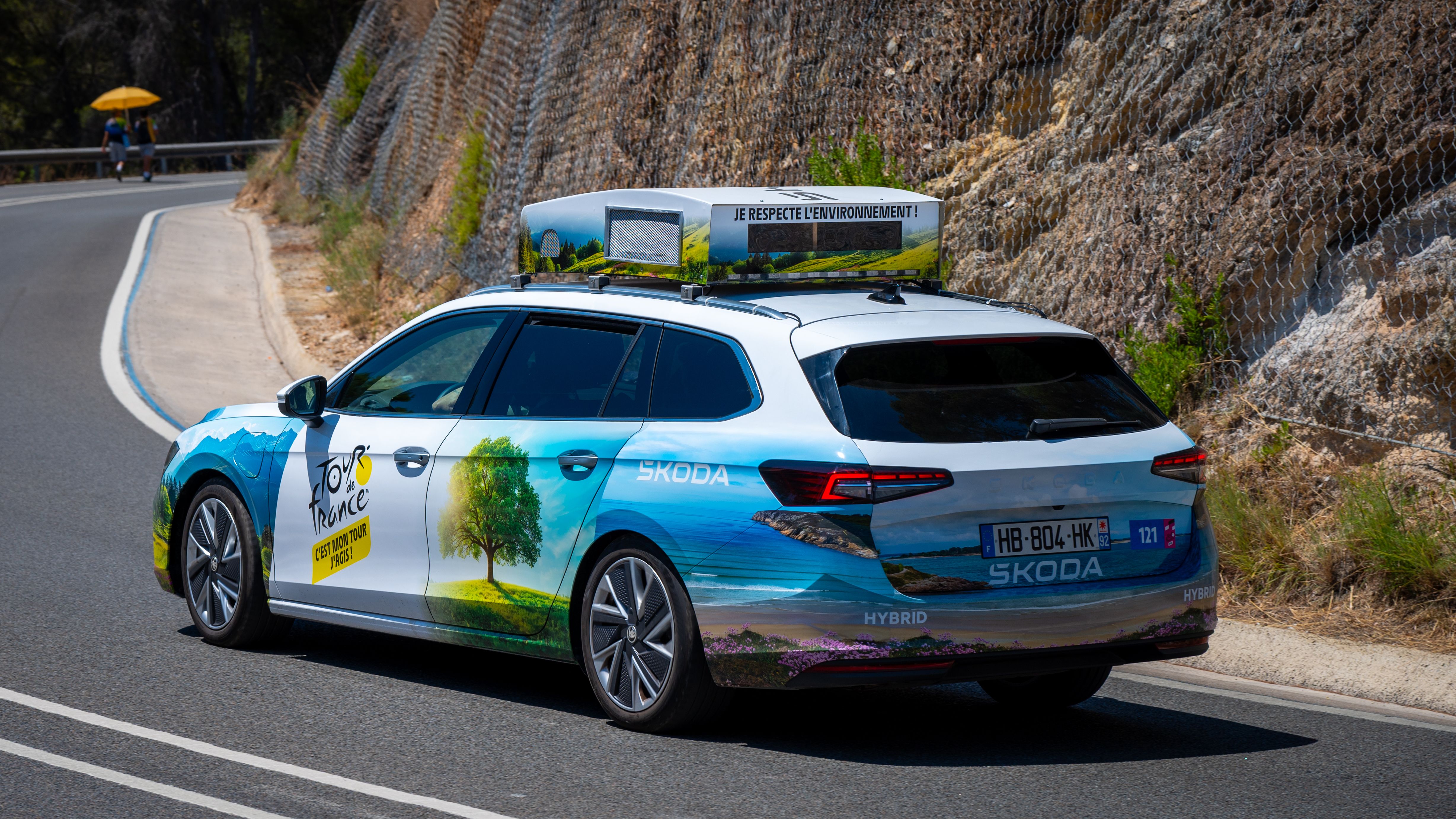 Tour de France fans urged to stay away because of wildfires