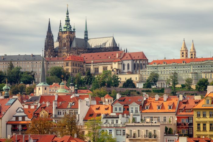 Prague old town and castle walking tour