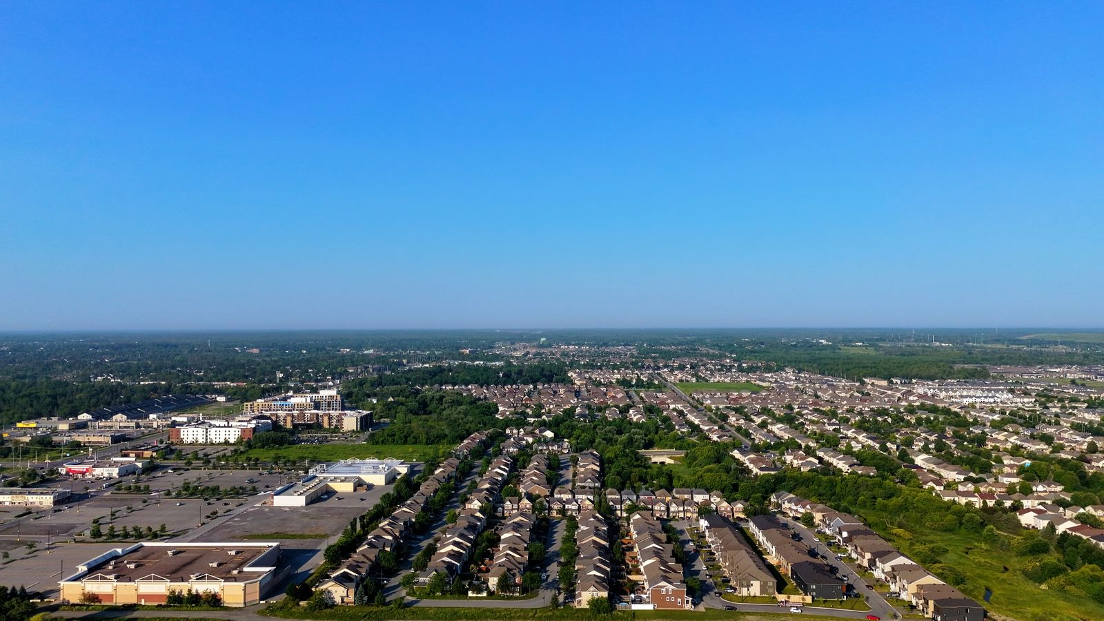 Living in Gloucester Glen: Riverside Serenity Close to the City