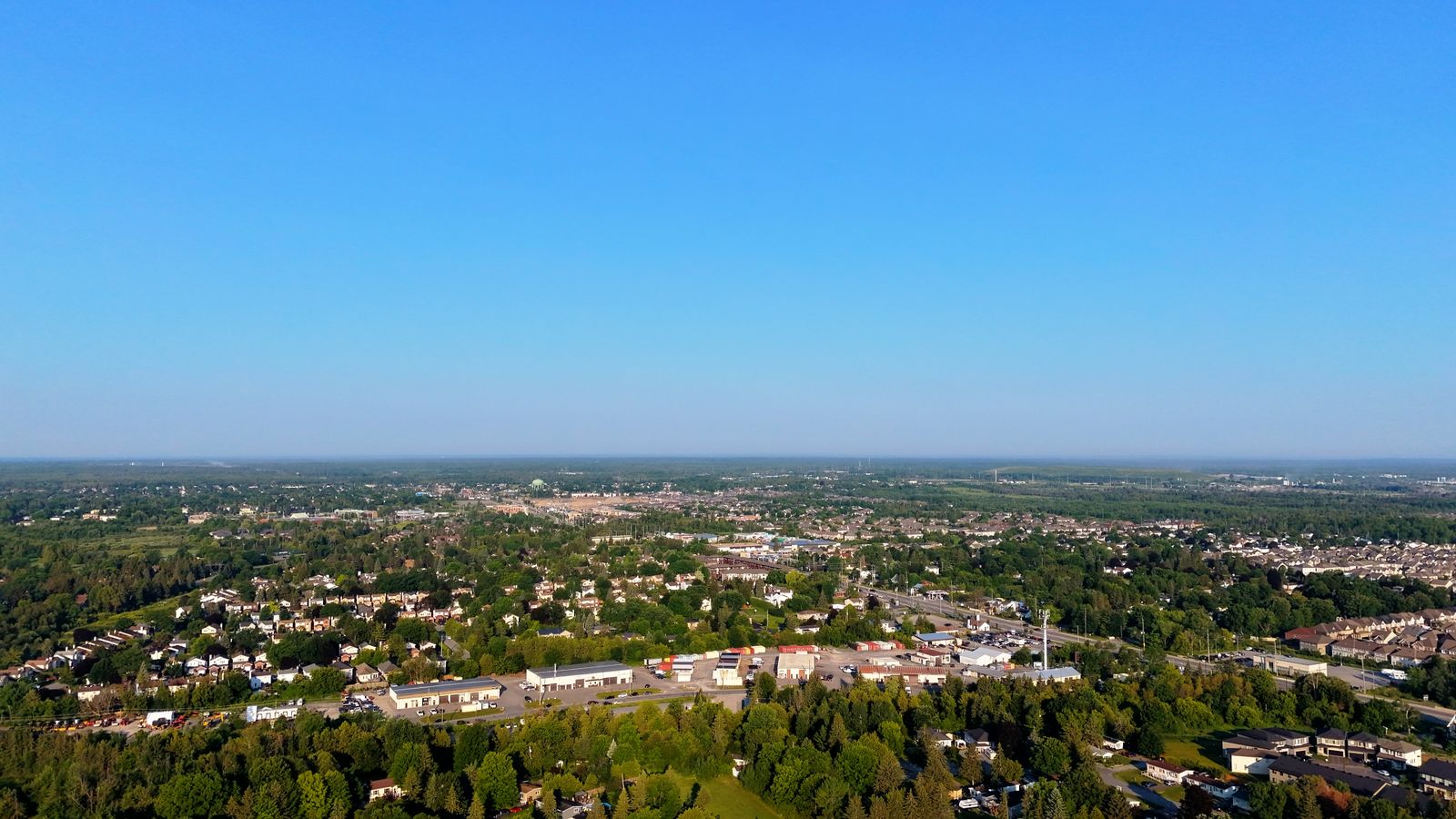 Living in Rockland (East Ottawa): Affordable Riverside Expansion – Small-Town Charm on the Rise