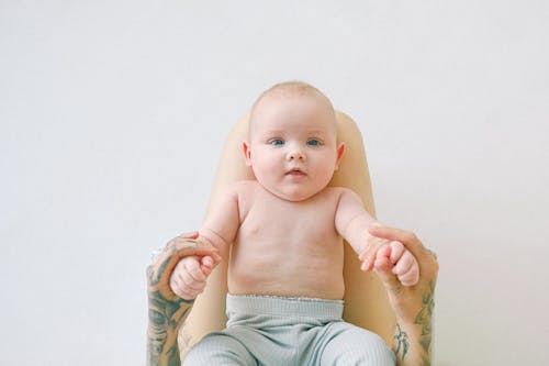 grátis Bebê Com Olhos Azuis Foto profissional