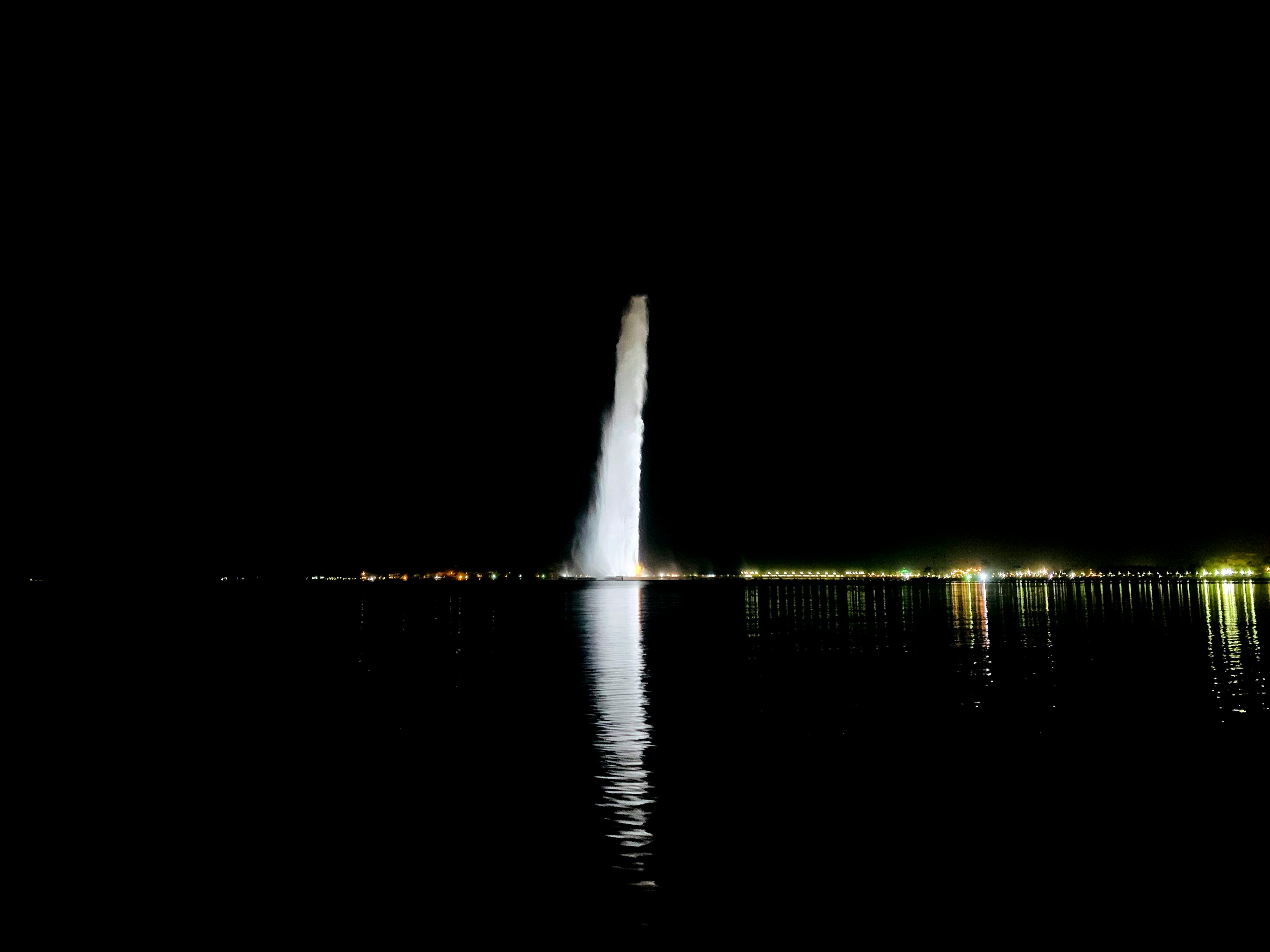 Mano tesa in segno di aiuto