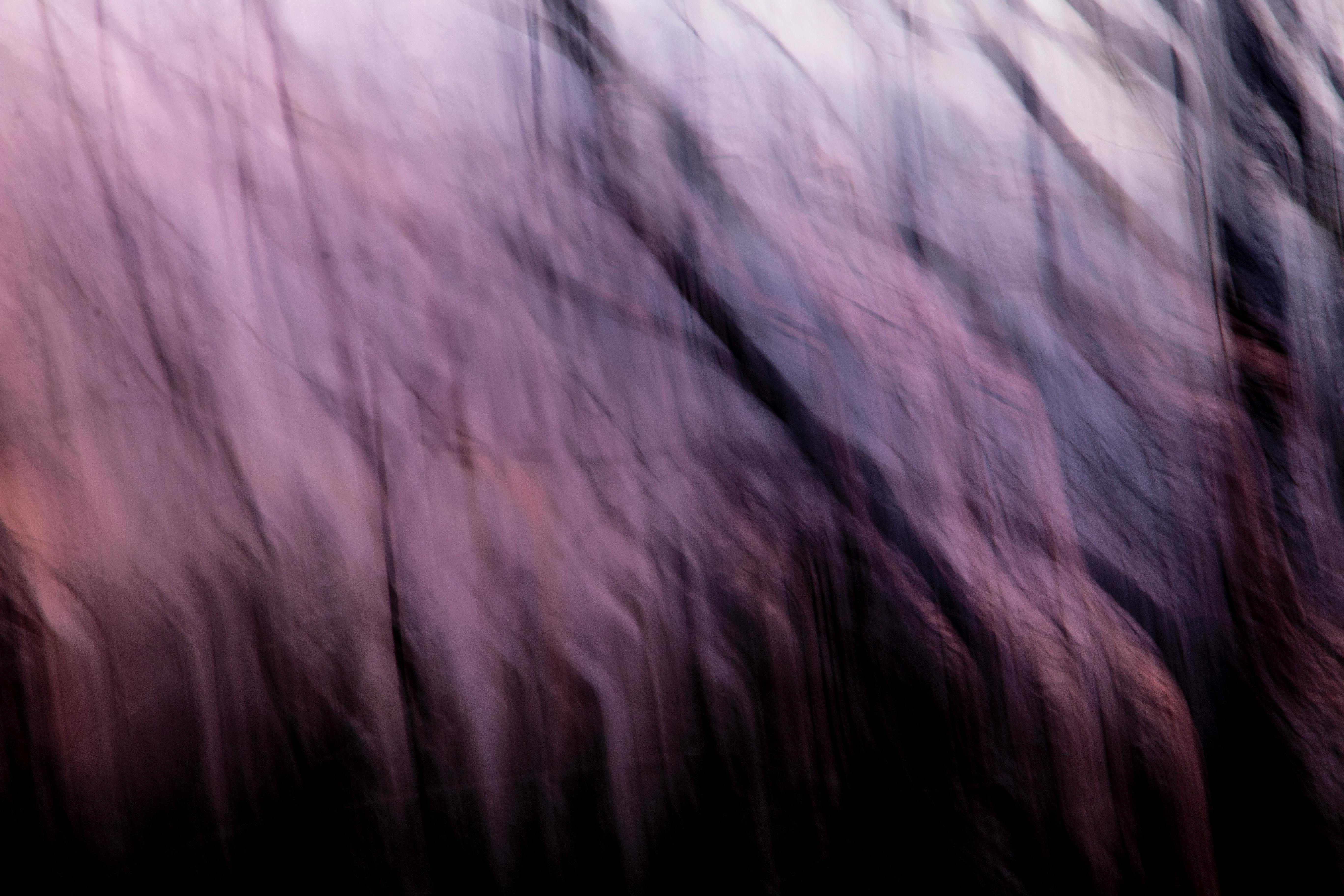 Stylish woman in minimal makeup and clean aesthetic look