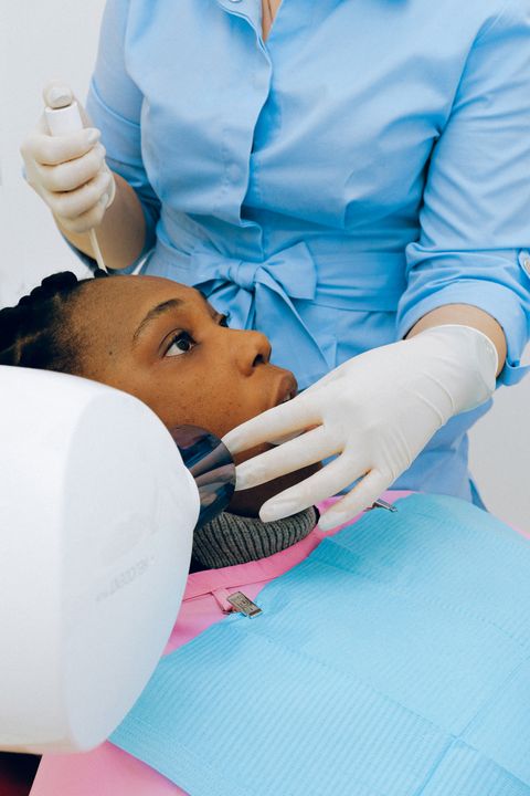 Tooth extraction downtown Montreal — Dr Lachance
