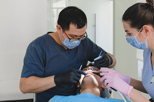 Foto d'estoc gratuïta de ajudant, atenció sanitària, boca