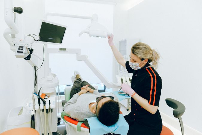 Does dental insurance cover implants in Texas?