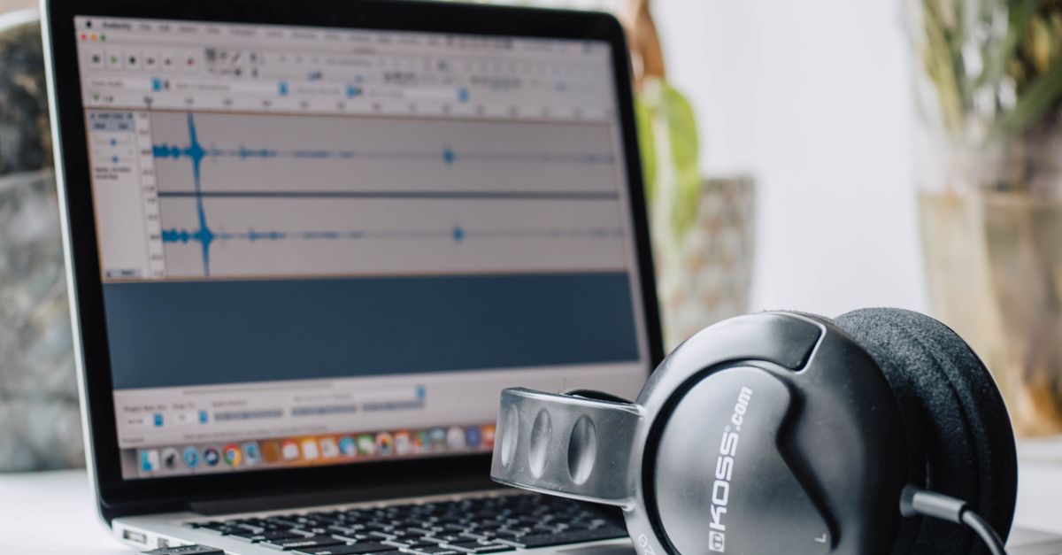 Bigger Headphone Drivers: Does 70mm Really Sound Better?