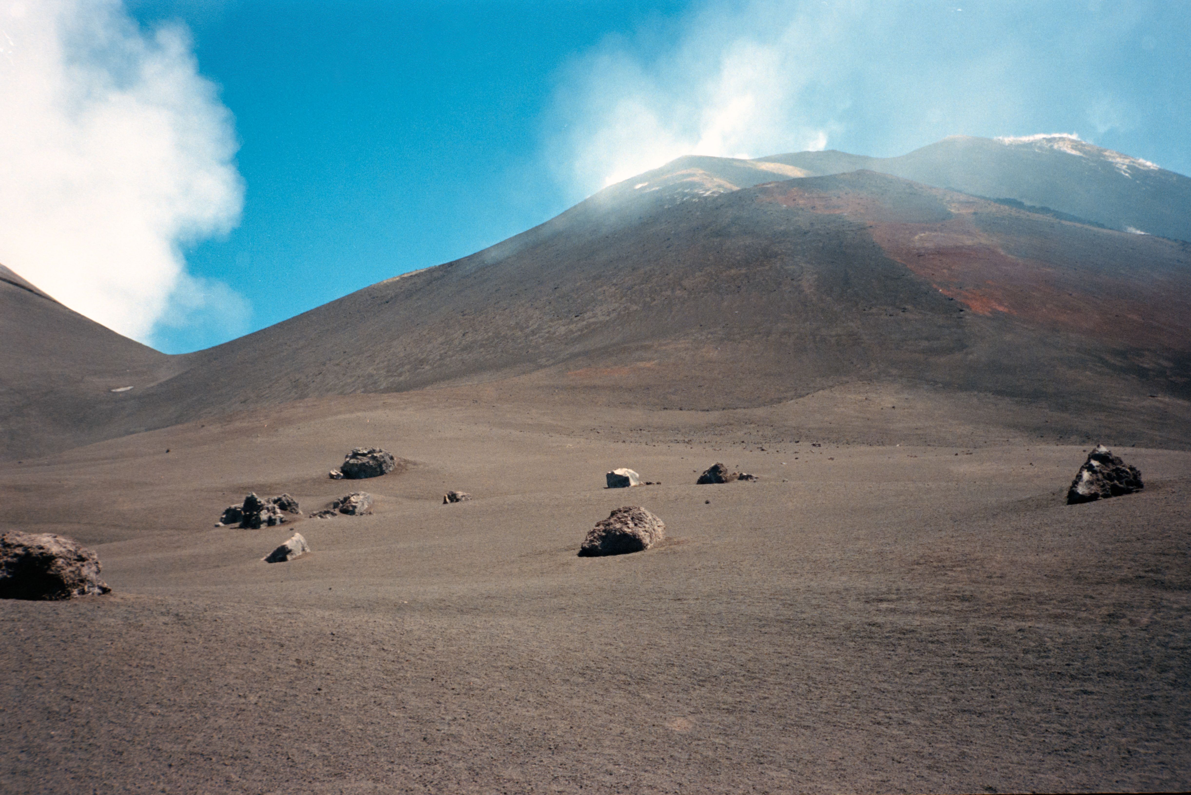Etna Eruption Halts Catania Flights Until Wednesday Morning
