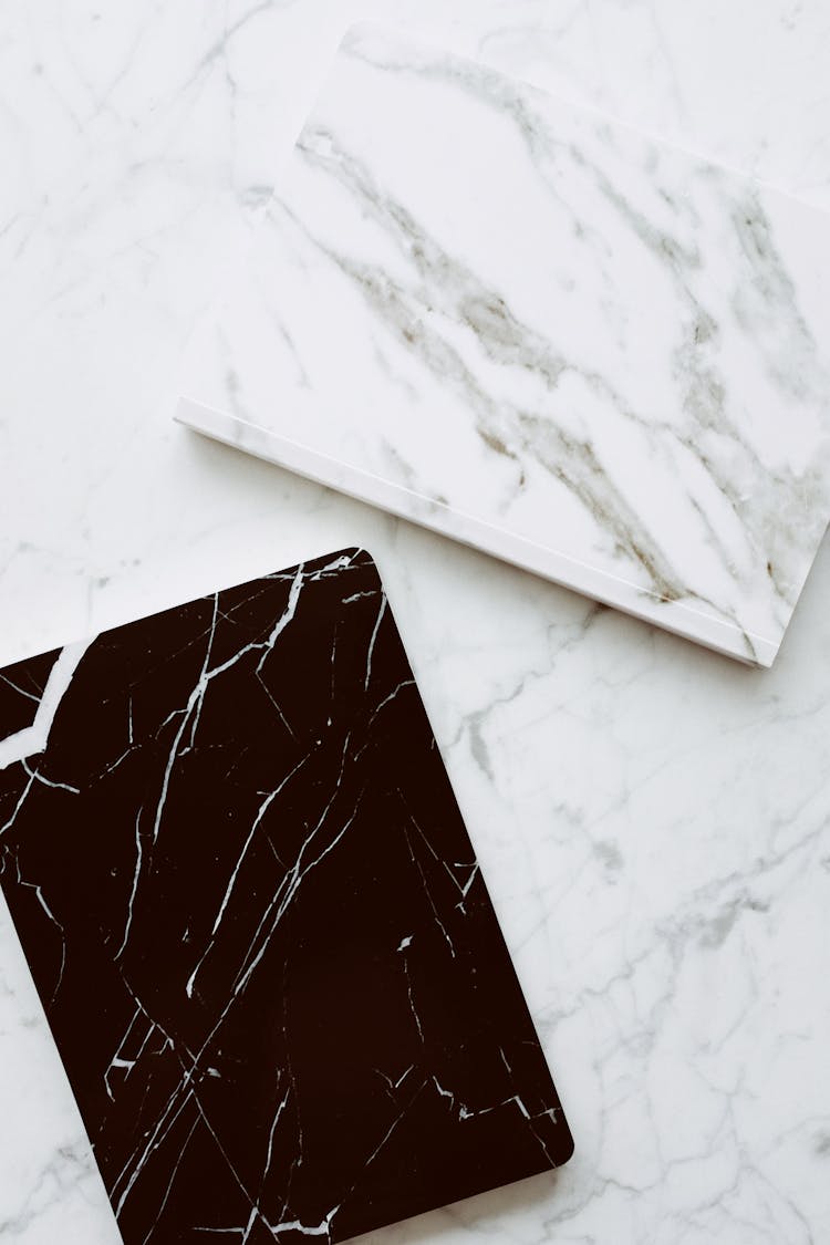 White And Black Marble Tiles