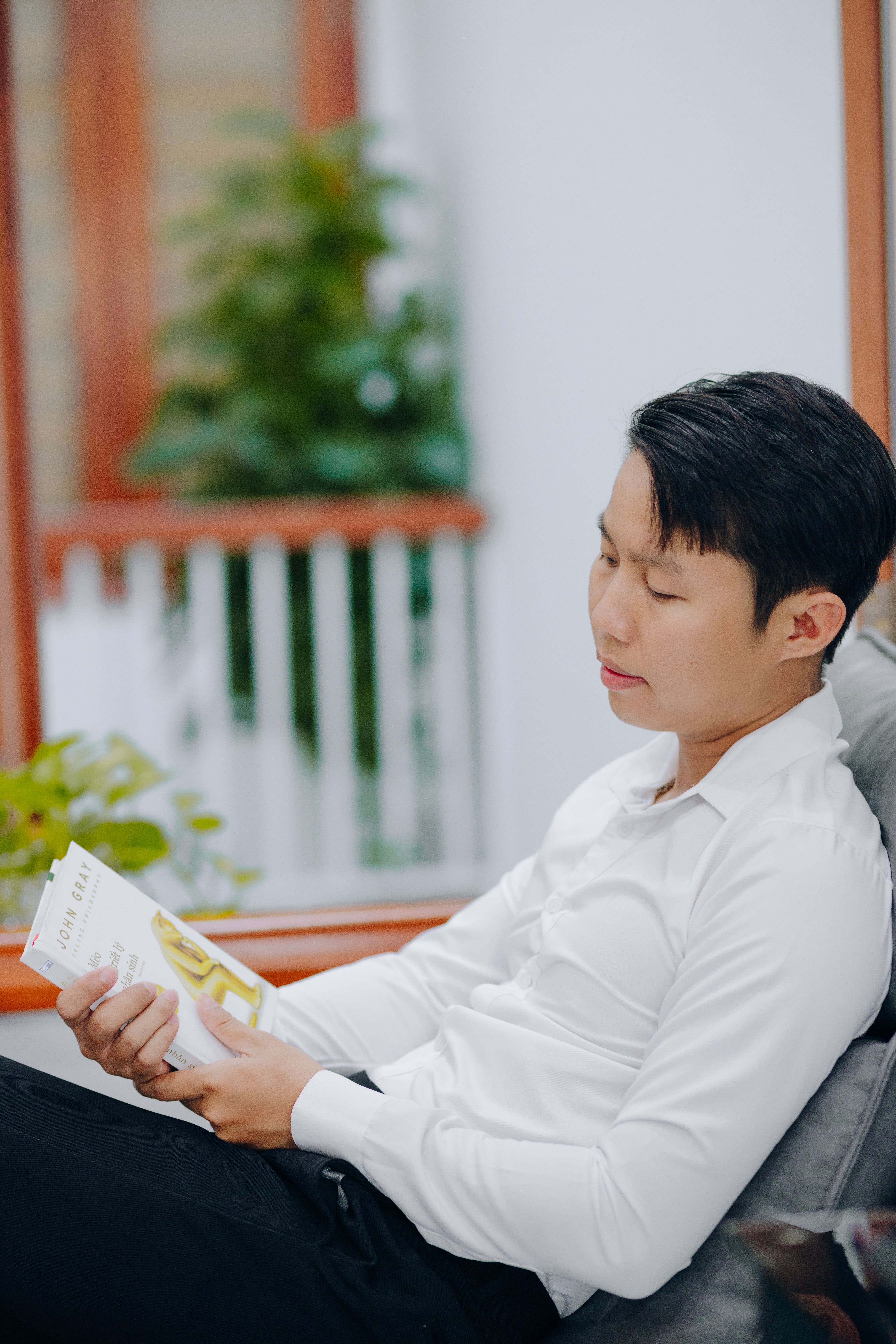 Ngồi Lâu: Mối Nguy Hiểm Tiềm Ẩn Cho Sức Khỏe Và Cách Phá Vỡ Vòng Luẩn Quẩn