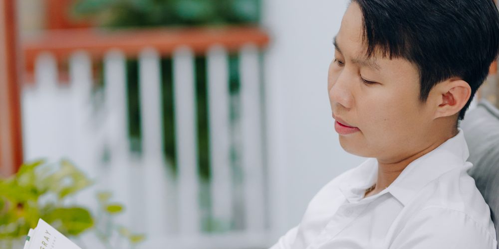 Ngồi Lâu: Mối Nguy Hiểm Tiềm Ẩn Cho Sức Khỏe Và Cách Phá Vỡ Vòng Luẩn Quẩn