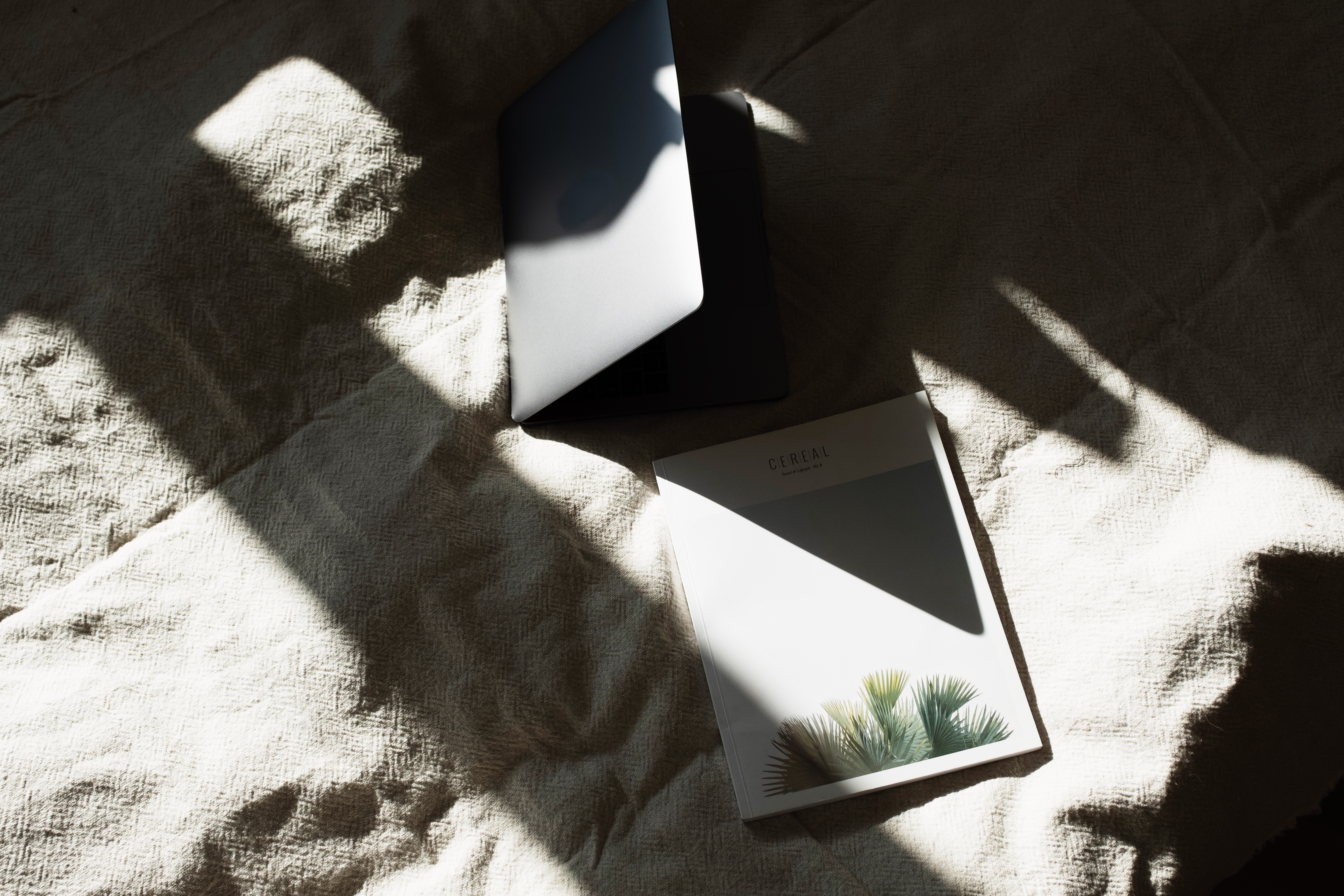 laptop and notebook cozy home lifestyle photo 2