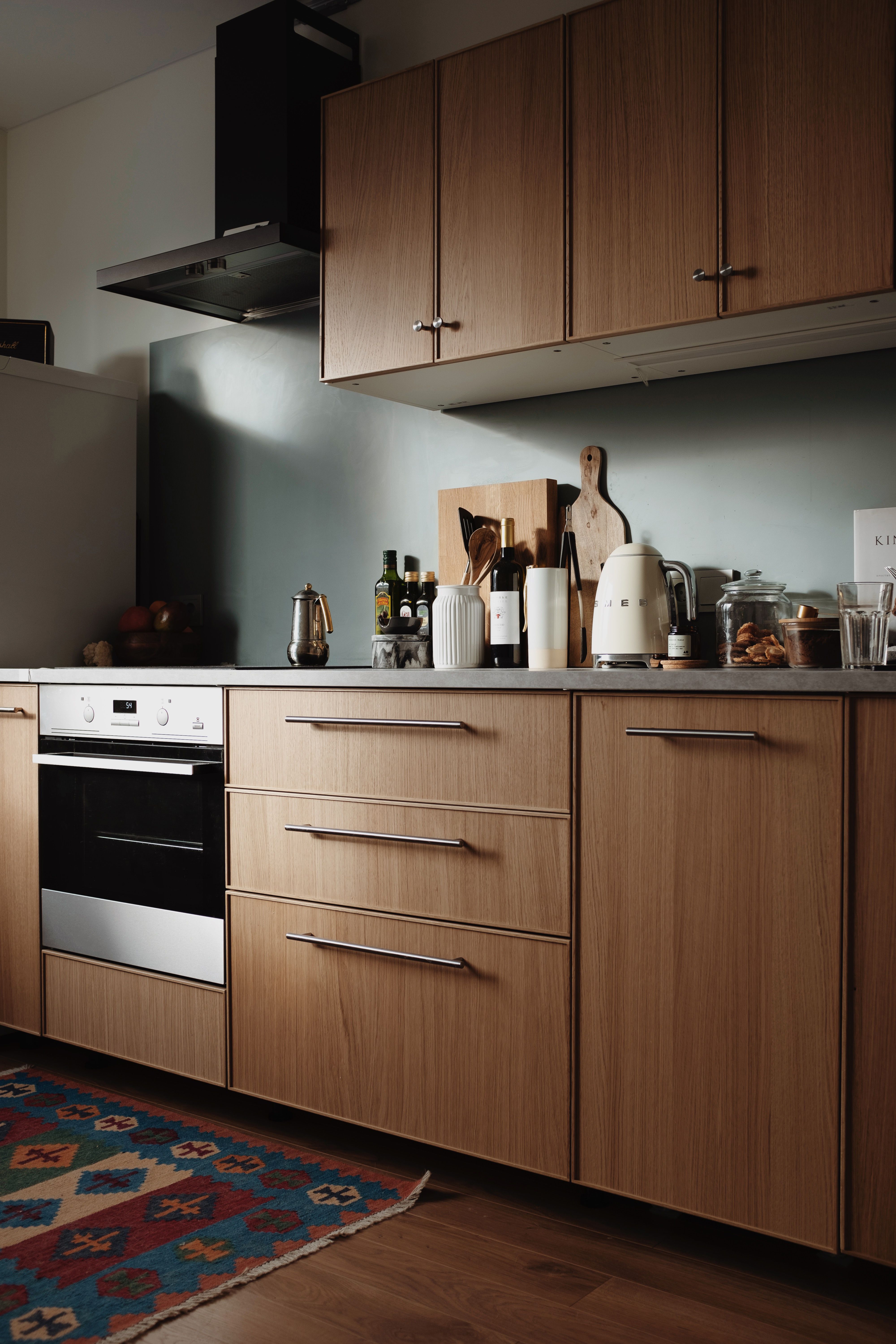 Interior of empty light kitchen with modern furniture · Free Stock Photo