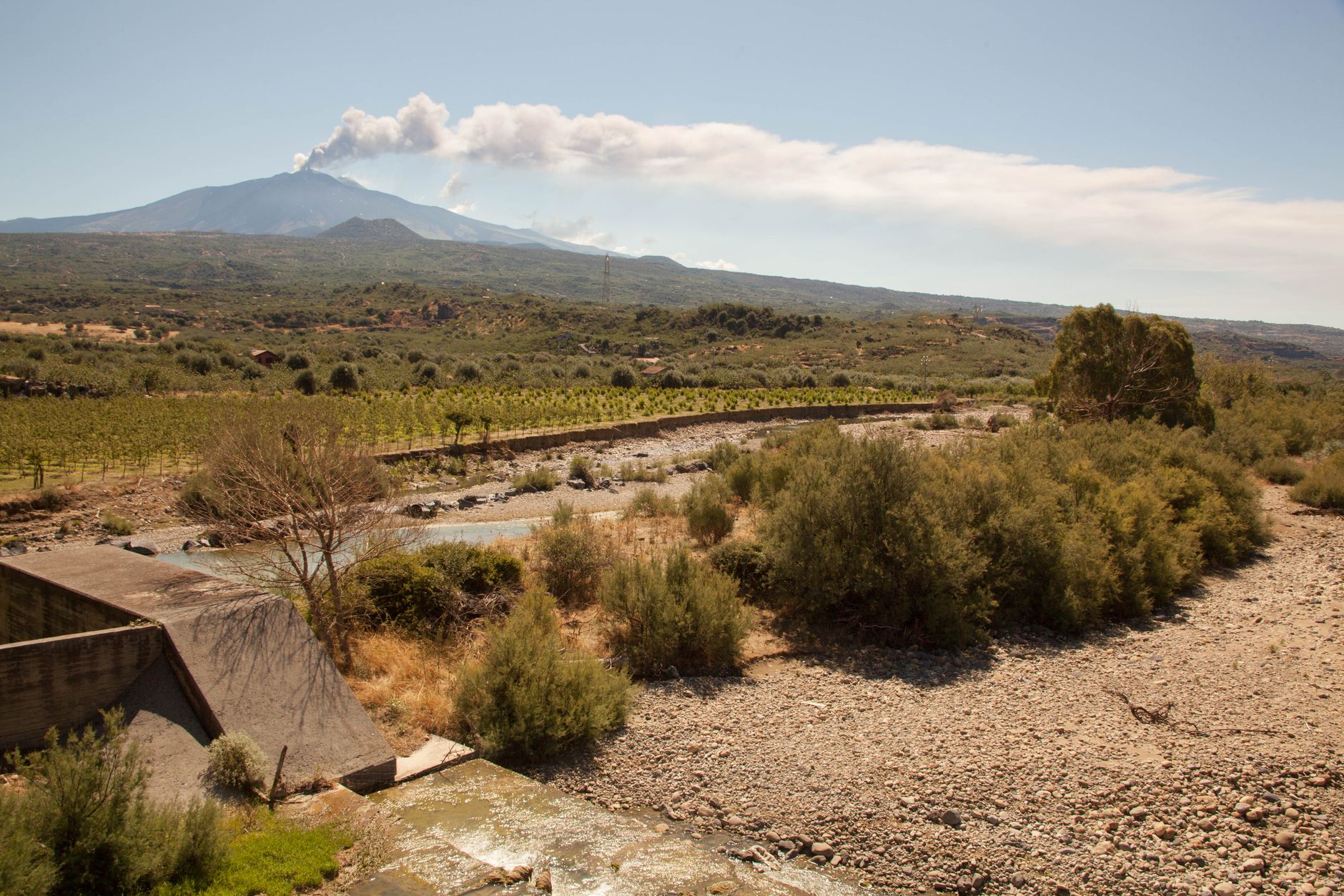 Etna Yanardağı'nda yıldırım çarpması