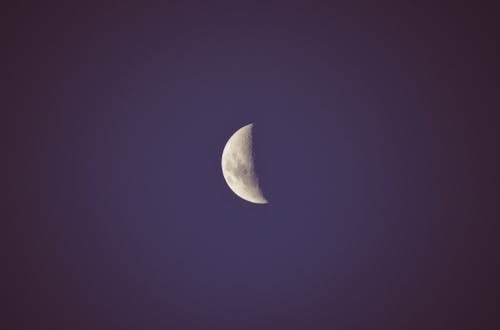 Gratis stockfoto met astrofotografie, halve maan, kwart maan