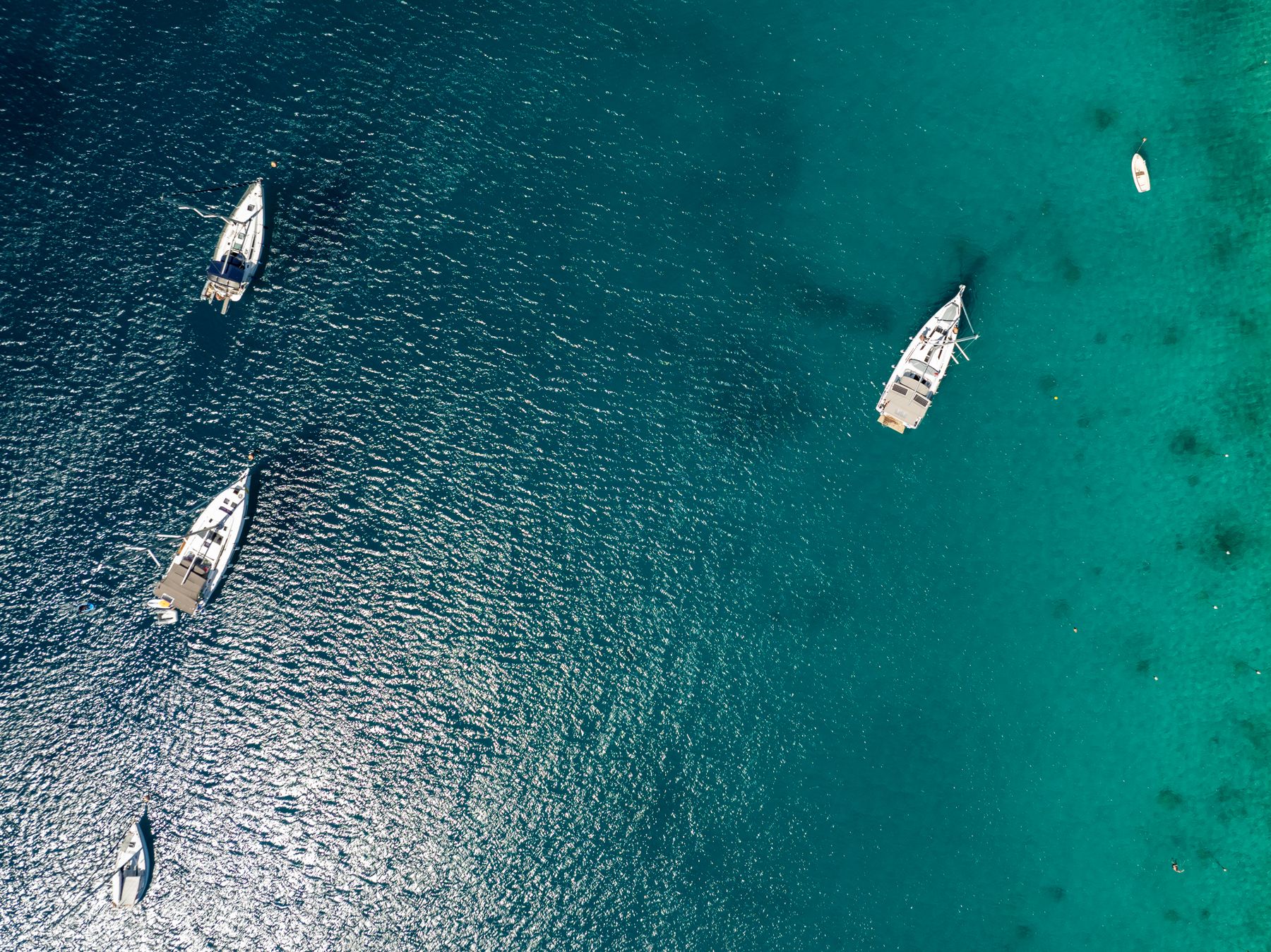 Sailing through an Adriatic channel