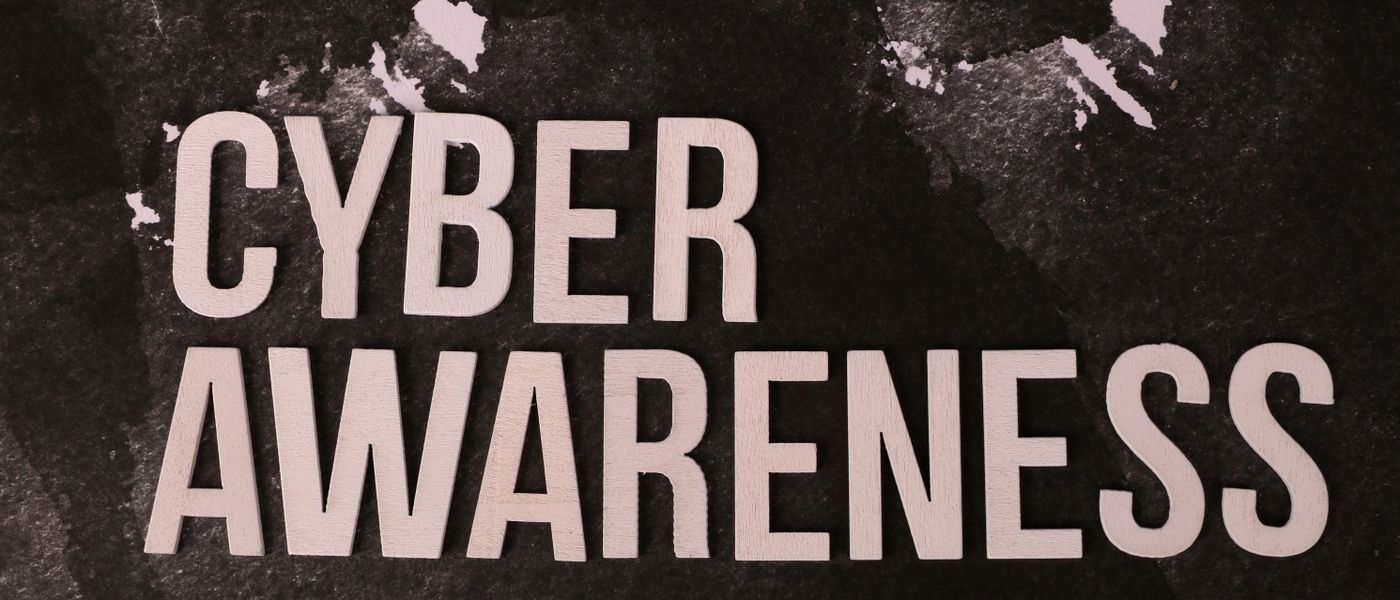 Red alert warning on a screen, symbolizing a critical cybersecurity vulnerability, for Montreal businesses