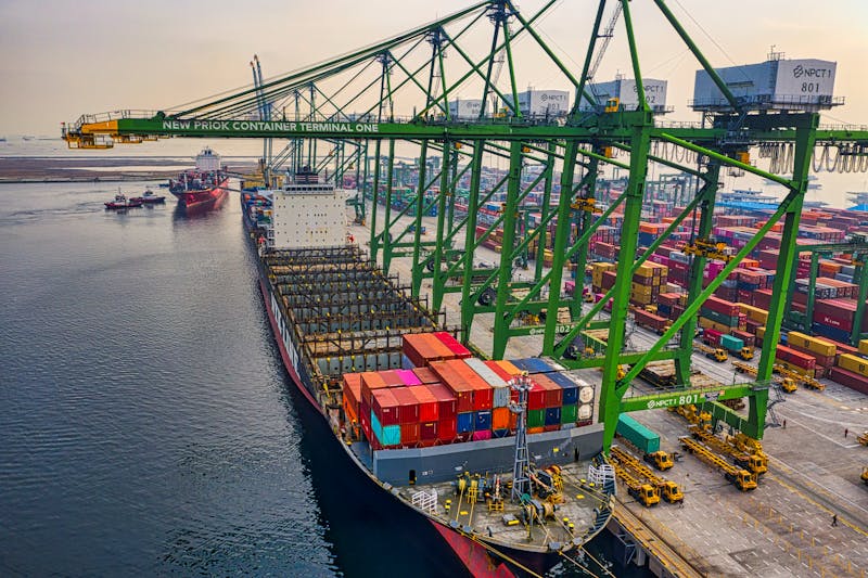 FastLine Logistics container port operations