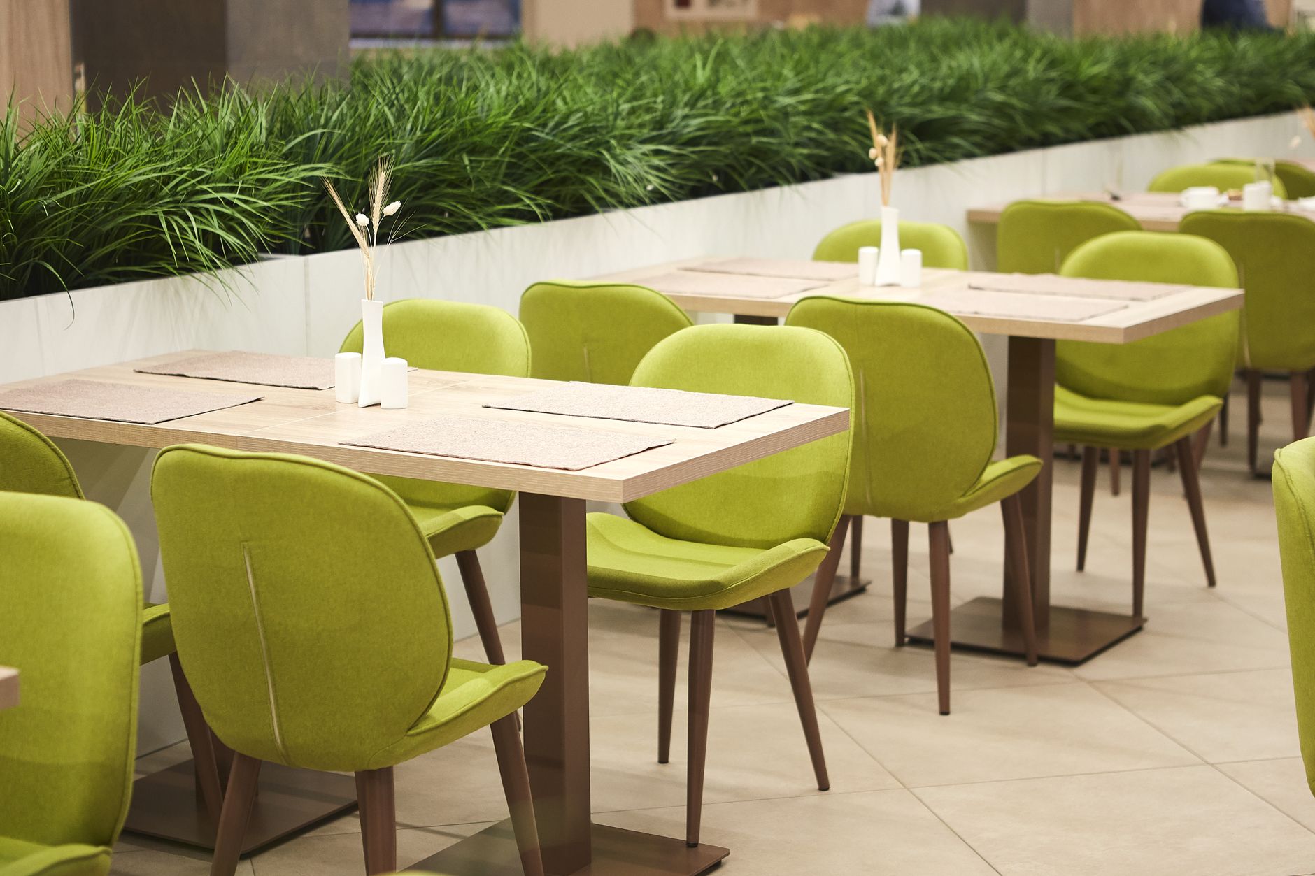 Distracted Diners Leave High-Value Belongings and Biohazards on Restaurant Tables